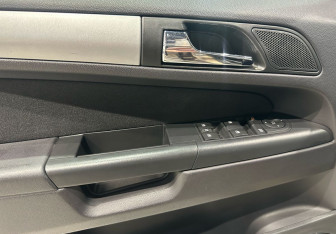 Подержанный автомобиль Opel Zafira Compactvan 2012 года (19 фото)