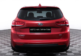 Подержанный автомобиль Kia Ceed Wagon 2018 года (6 фото)