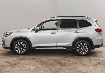 Подержанный автомобиль Subaru Forester Suv 2021 года (8 фото)