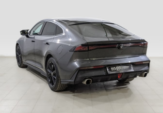 Подержанный автомобиль Changan UNI-V 2022 года (7 фото)