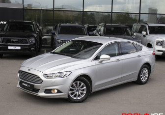 Подержанный автомобиль Ford Mondeo Sedan 2017 года (20 фото)