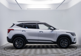 Подержанный автомобиль Kia Seltos 2024 года (4 фото)