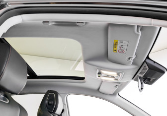 Подержанный автомобиль Changan UNI-K 2023 года (23 фото)