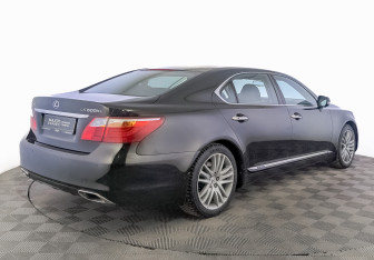 Подержанный автомобиль Lexus LS 2011 года (5 фото)