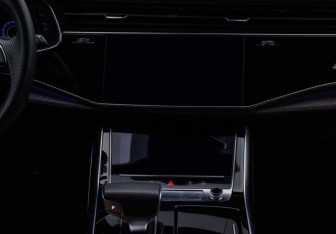 Подержанный автомобиль Audi Q8 2018 года (14 фото)