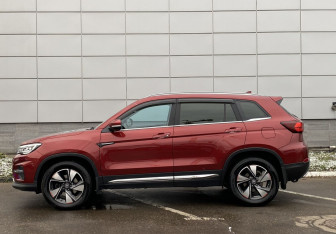 Подержанный автомобиль Changan CS75 2022 года (8 фото)