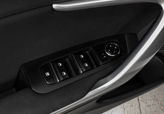 Подержанный автомобиль Kia Ceed Hatchback 2019 года (14 фото)