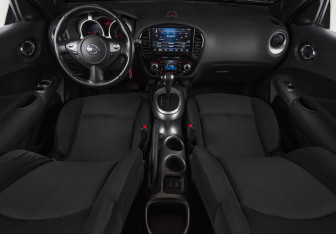 Подержанный автомобиль Nissan Juke 2013 года (11 фото)