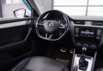 Подержанный автомобиль Skoda Octavia Wagon 2015 года (13 фото)