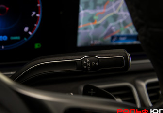 Подержанный автомобиль Mercedes-Benz GLE 2020 года (22 фото)