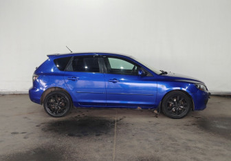 Подержанный автомобиль Mazda 3 Hatchback 2007 года (8 фото)