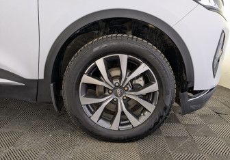 Подержанный автомобиль Chery Tiggo 7 Pro Max 2023 года (18 фото)