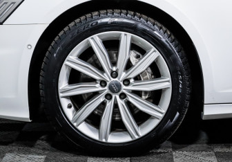 Подержанный автомобиль Audi A6 Wagon 2019 года (15 фото)