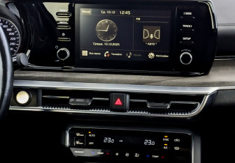 Подержанный автомобиль Kia K5 2020 года (15 фото)