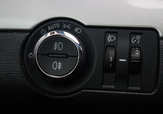 Подержанный автомобиль Opel Mokka 2013 года (17 фото)