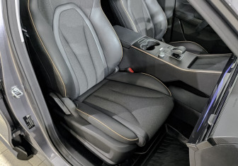 Подержанный автомобиль Omoda C5 2024 года (24 фото)
