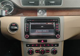 Подержанный автомобиль Volkswagen Passat Sedan 2011 года (12 фото)