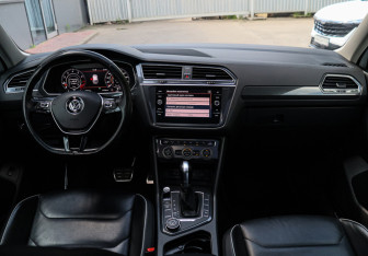 Подержанный автомобиль Volkswagen Tiguan 2018 года (9 фото)