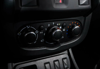 Подержанный автомобиль Renault Duster 2018 года (8 фото)