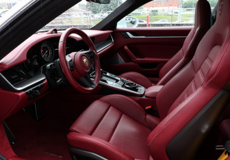 Подержанный автомобиль Porsche 911 Coupe 2023 года (16 фото)