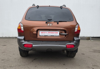 Подержанный автомобиль Hyundai Santa Fe 2003 года (6 фото)