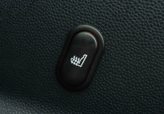 Подержанный автомобиль Ford Fiesta Hatchback 2012 года (12 фото)