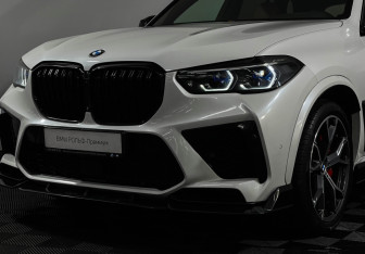 Подержанный автомобиль BMW X5 2021 года (22 фото)