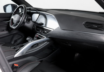 Подержанный автомобиль Geely Tugella 2023 года (9 фото)