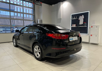 Подержанный автомобиль Kia Optima Sedan 2015 года (6 фото)