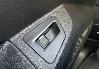 Подержанный автомобиль Volkswagen Touareg 2019 года (23 фото)