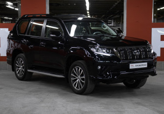 Подержанный автомобиль Toyota Land Cruiser Prado 2023 года (3 фото)