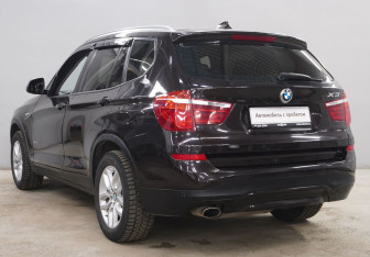 Подержанный автомобиль BMW X3 2016 года (7 фото)