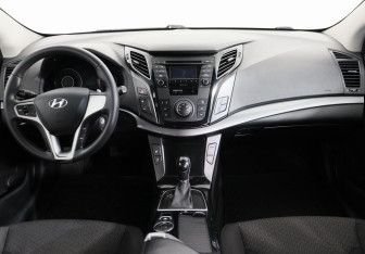 Подержанный автомобиль Hyundai i40 Sedan 2015 года (6 фото)