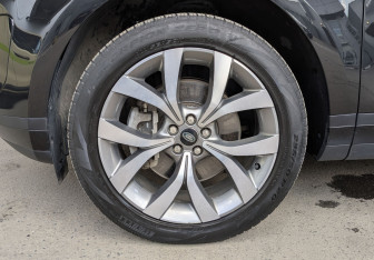Подержанный автомобиль Land Rover Range Rover Evoque 2022 года (12 фото)