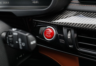 Подержанный автомобиль BMW X5 M 2015 года (26 фото)