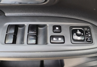 Подержанный автомобиль Mitsubishi Outlander 2012 года (11 фото)