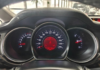 Подержанный автомобиль Kia Ceed Wagon 2015 года (10 фото)