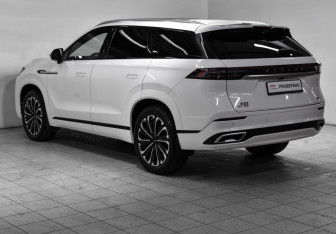 Подержанный автомобиль Jaecoo J8 2024 года (7 фото)