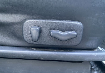 Подержанный автомобиль Nissan X-Trail 2004 года (17 фото)