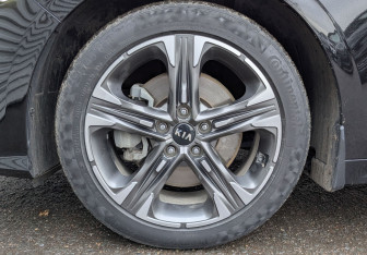 Подержанный автомобиль Kia K5 2021 года (12 фото)