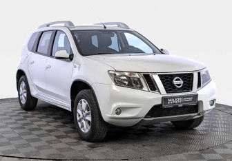 Подержанный автомобиль Nissan Terrano 2021 года (3 фото)