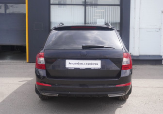 Подержанный автомобиль Skoda Octavia Wagon 2014 года (6 фото)