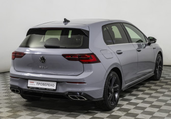 Подержанный автомобиль Volkswagen Golf Hatchback 2021 года (5 фото)