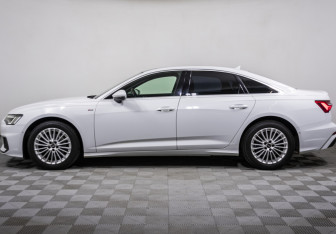Подержанный автомобиль Audi A6 Sedan 2020 года (8 фото)