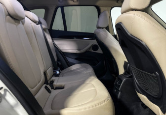 Подержанный автомобиль BMW X1 2019 года (14 фото)