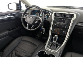 Подержанный автомобиль Ford Mondeo Sedan 2018 года (26 фото)