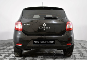Подержанный автомобиль Renault Sandero 2014 года (4 фото)