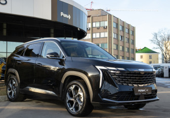 Подержанный автомобиль Geely Atlas 2024 года (2 фото)