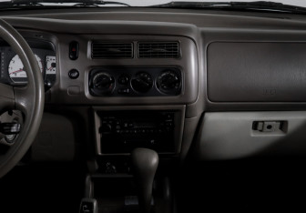 Подержанный автомобиль Mitsubishi Montero Sport 2001 года (13 фото)