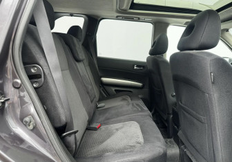 Подержанный автомобиль Nissan X-Trail 2011 года (11 фото)